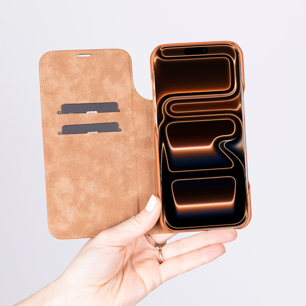 Decatur iPhone 18 Pro Max full-grain leather folio case - Antic Brown - view 13