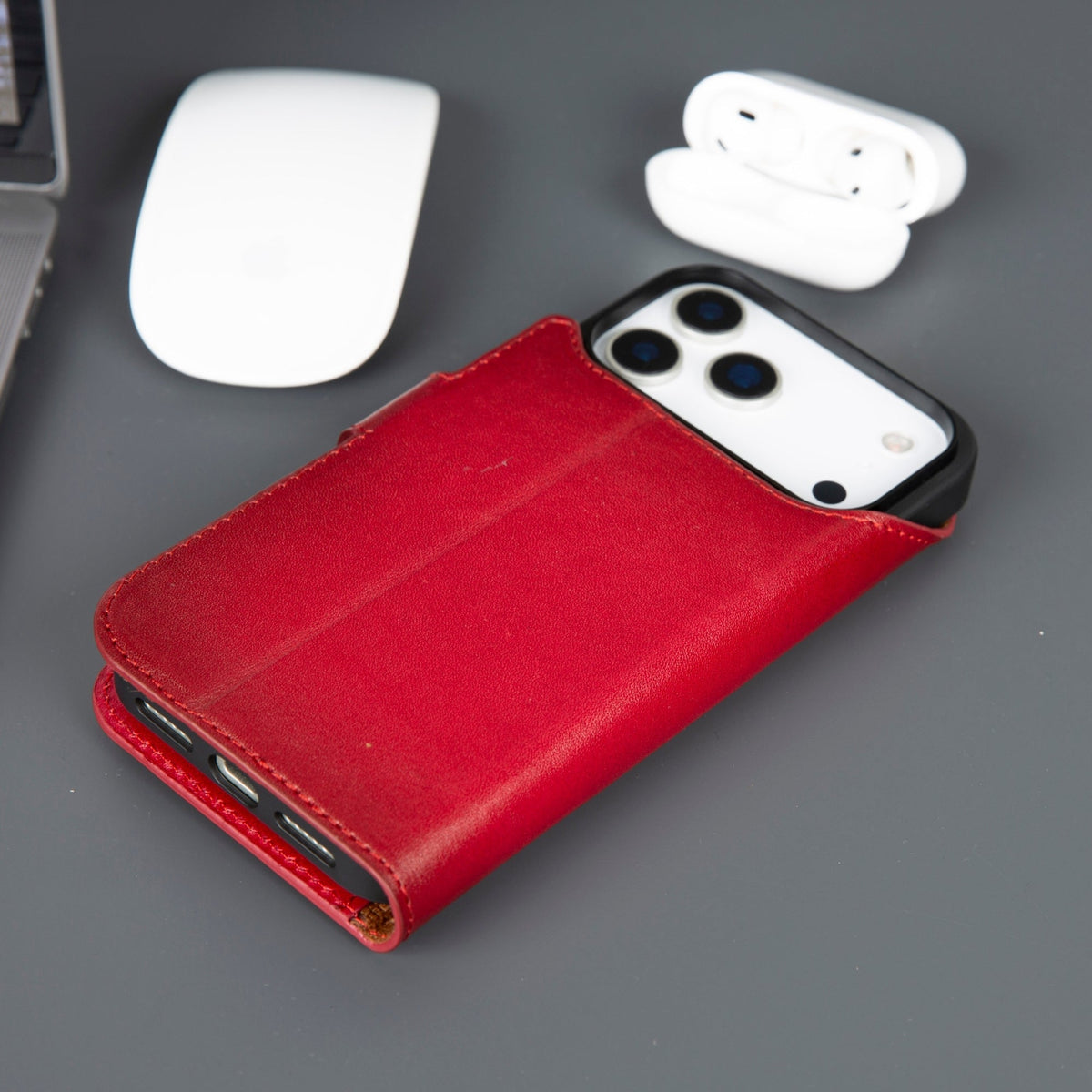 Casper iPhone 18 Pro full-grain leather wallet case - Red - view 39