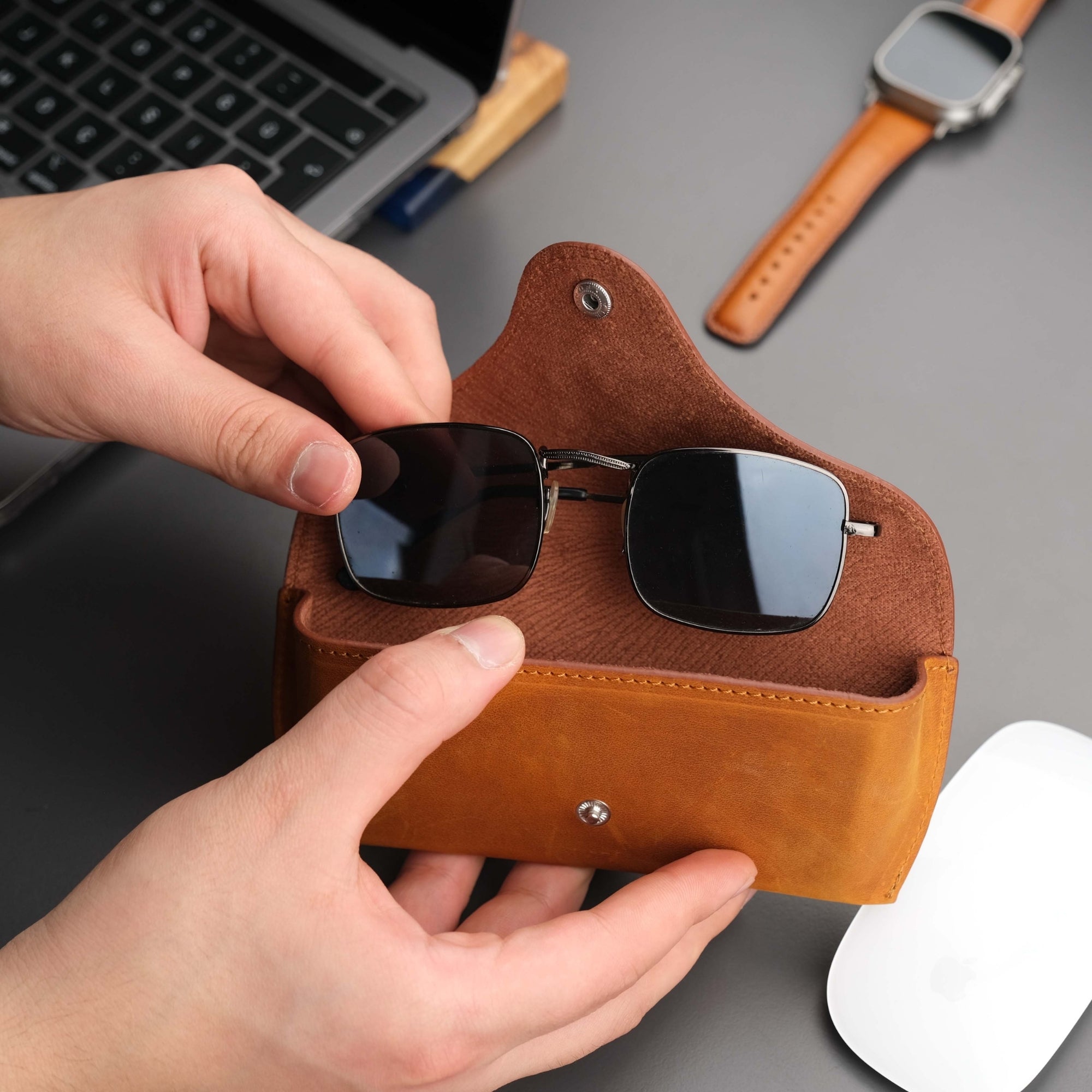 rochester-tam-tahilli-hakiki-deri-gozluk-kilifi-antik-taba