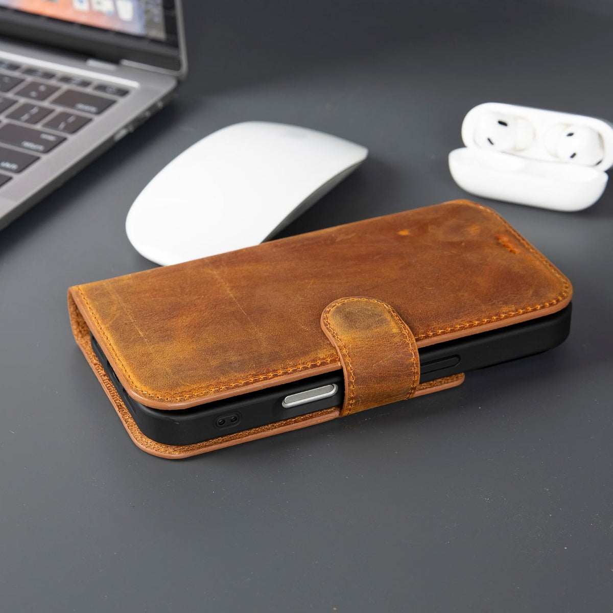 Casper iPhone 18 Pro full-grain leather wallet case - Antic Tan - view 25 