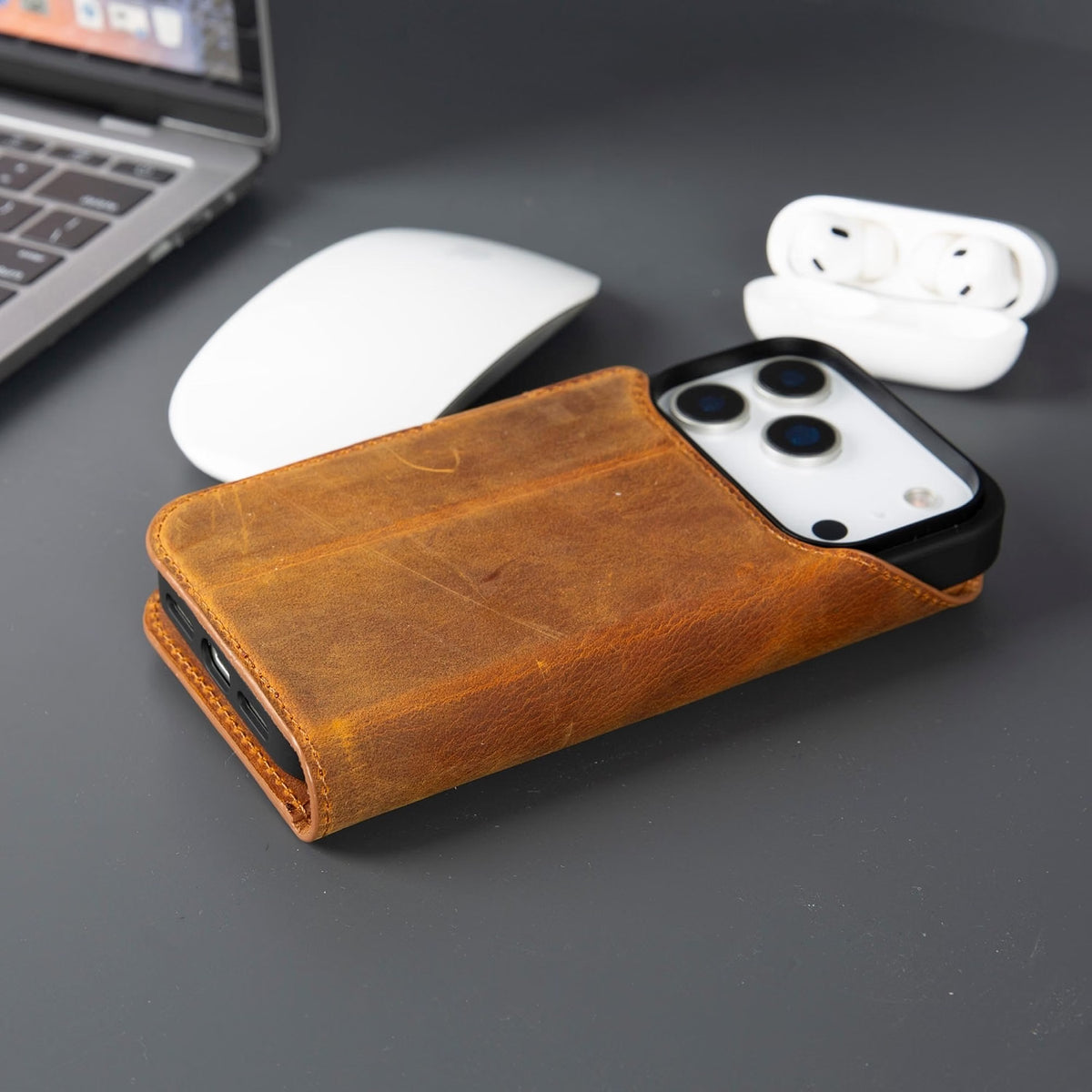 Casper iPhone 18 Pro full-grain leather wallet case - Antic Tan - view 25 