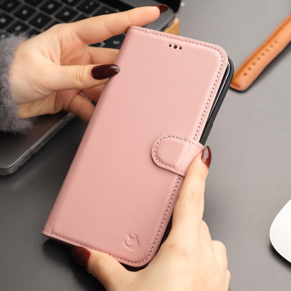 Casper iPhone 18 Pro Max full-grain leather wallet case - Pink - view 69 