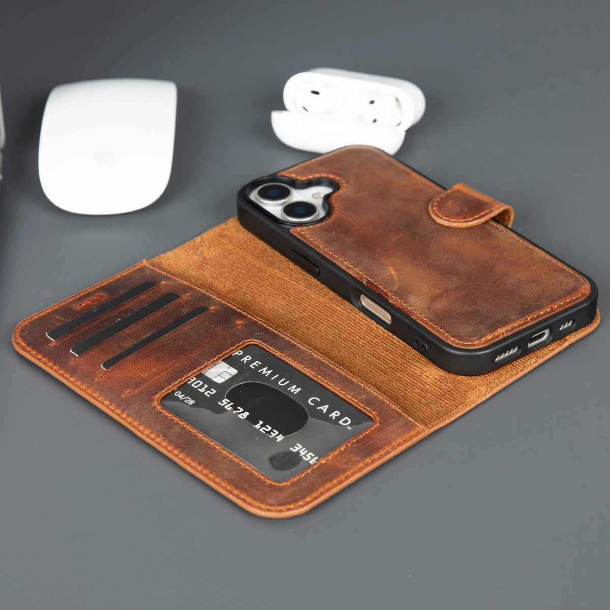 Casper iPhone 18 full-grain leather wallet case - Antic Brown - view 1 #color_antik-kahve