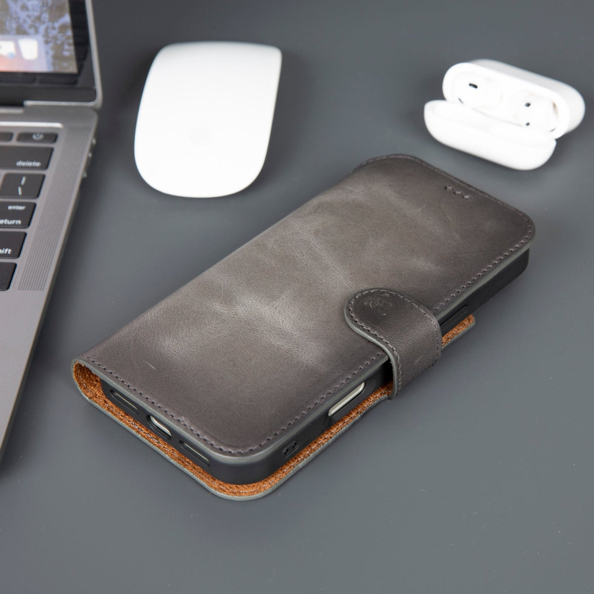 Casper iPhone 18 Pro full-grain leather wallet case - Grey - view 34 